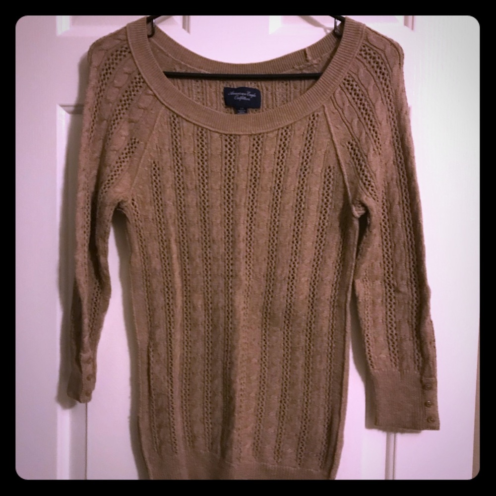 American Eagle 🦅 Tan Sweater size Small